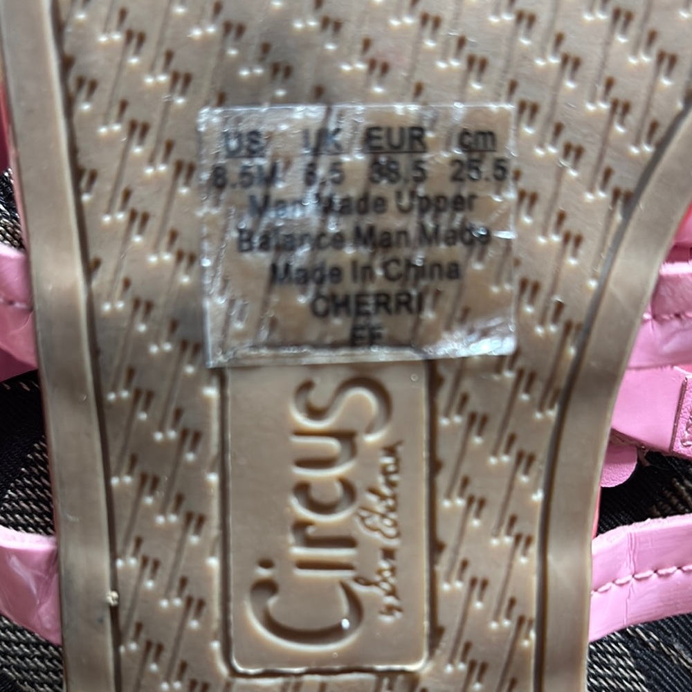 Circus by Sam Edelman Pink Sandals - Picture 3 of 3